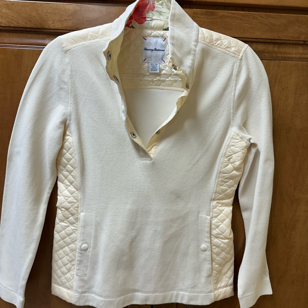 Tommy Bahama pull over with snaps